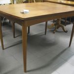 598 8308 DINING TABLE